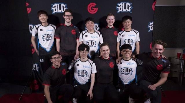 并在社交媒 并在社交媒